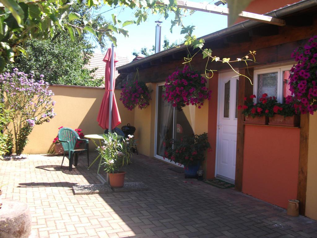 Gites De Charme Chez Christine Ottrott Exterior photo
